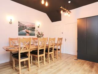 St Annes House Townhouse With Hot Tub & Bar | Sleeps 16 thumbnail
