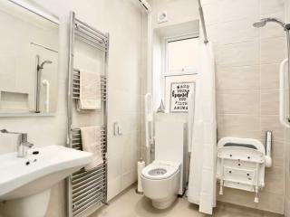 St Annes House Townhouse With Hot Tub & Bar | Sleeps 16 thumbnail