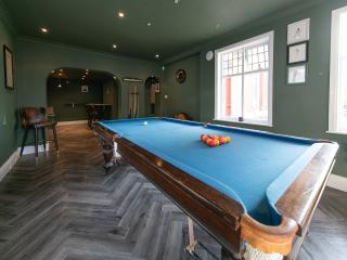 Stalmine House Sleeps 16 | Indoor Pool, Sauna and Games room thumbnail