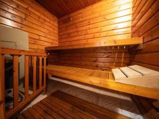 Stalmine House Sleeps 16 | Indoor Pool, Sauna and Games room thumbnail