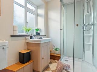 Somerset Farm sleeps 15 | Inc Hot Tub and Games Room thumbnail