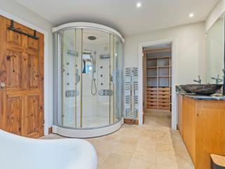 Somerset Farm sleeps 15 | Inc Hot Tub and Games Room thumbnail