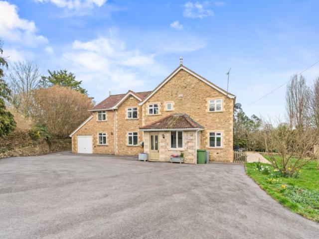 Somerset Farm sleeps 15 | Inc Hot Tub and Games Room image