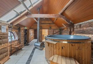 Staffordshire Farmhouse Sleeps 18 | Hot Tub and Sauna