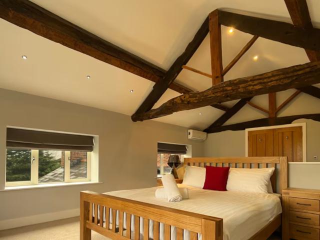 Wrexham 5 Bedroom House + Hot Tub | Sleeps 16 image