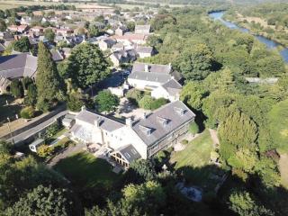 21 Sleeper Northumberland House inc Hot Tub thumbnail