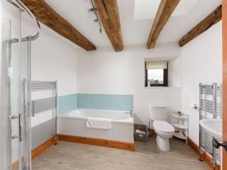 21 Sleeper Northumberland House inc Hot Tub thumbnail