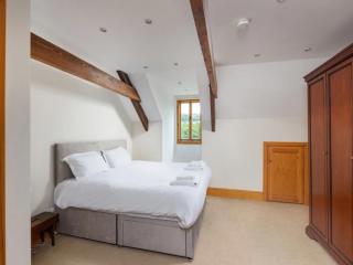 21 Sleeper Northumberland House inc Hot Tub thumbnail