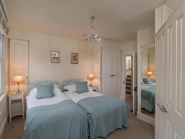 Historic Townhouse | Sleeps 10/11 image