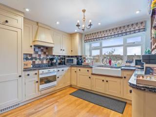 Somerset Farm sleeps 15 | Inc Hot Tub and Games Room thumbnail