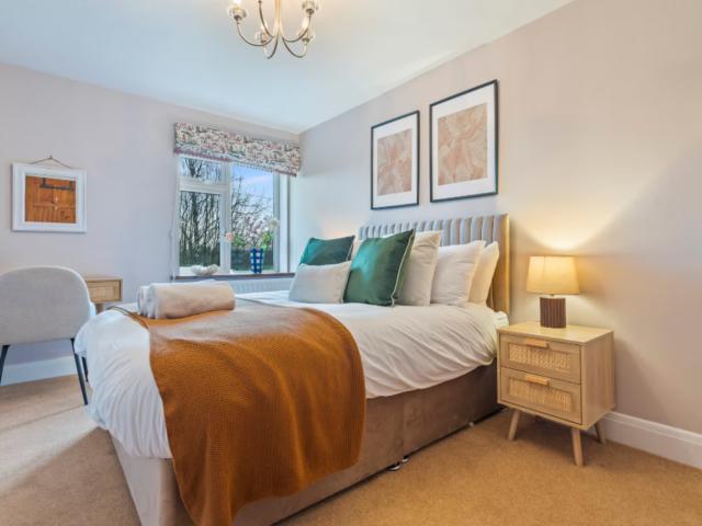 Somerset Farm sleeps 15 | Inc Hot Tub and Games Room image
