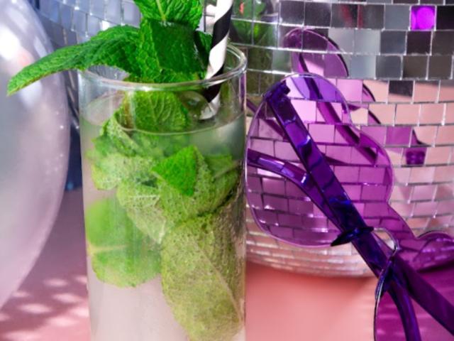 Mobile Cocktail Class at your Accommodation image