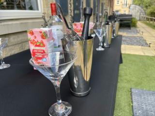 Mobile Cocktail Class at your Accommodation thumbnail