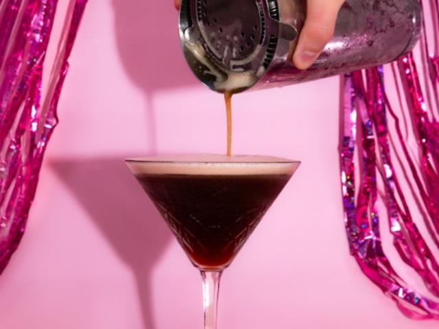 Mobile Cocktail Class at your Accommodation image