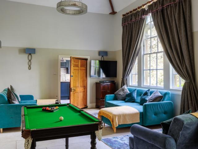 Old School Estate Sleeps 20 | Pool and Hot Tub image