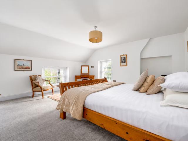 Peak District Country Home Sleeps 14 | Hot Tub image