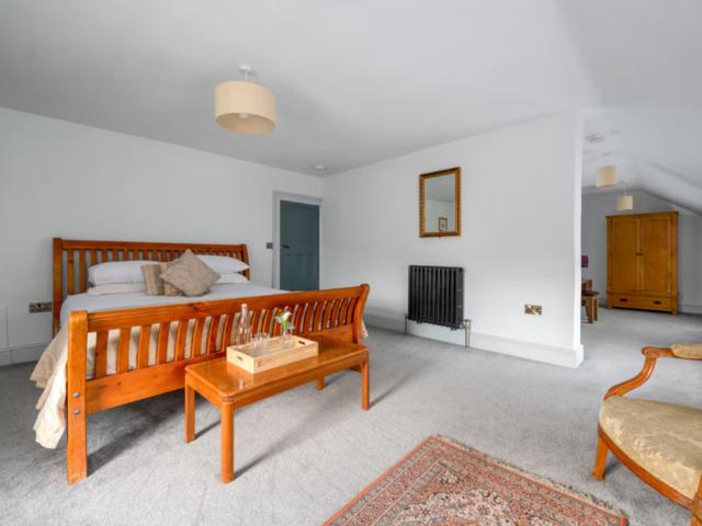 Peak District Country Home Sleeps 14 | Hot Tub image