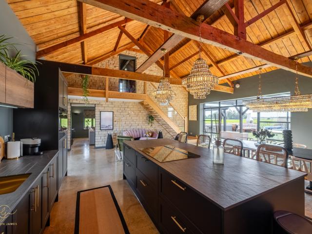 Cambridge Stunning Barn Conversion | Swimming Pool image