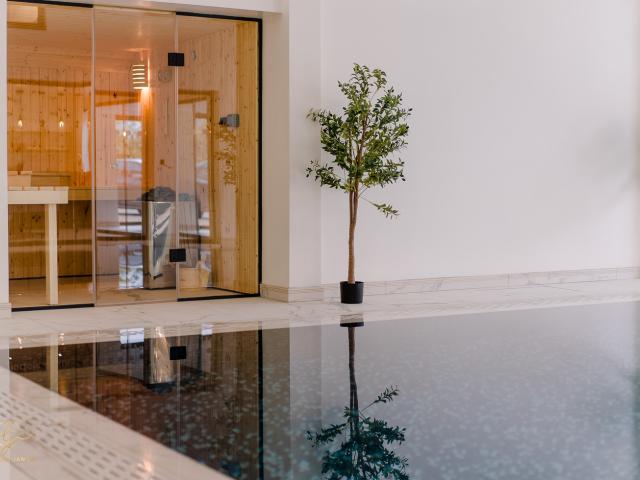 Norfolk's Spectacular Manor House | Indoor Pool image
