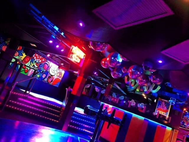 VIP Package | Popworld image