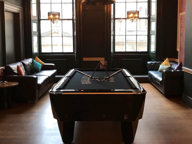 Felson's Cocktail Lounge Entry image