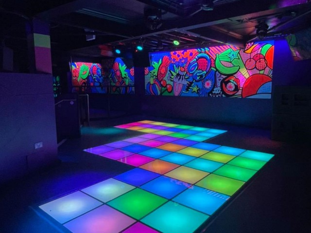 VIP Package | Popworld image