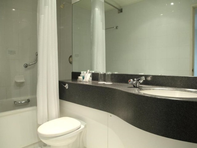 Holiday Inn | City Centre image