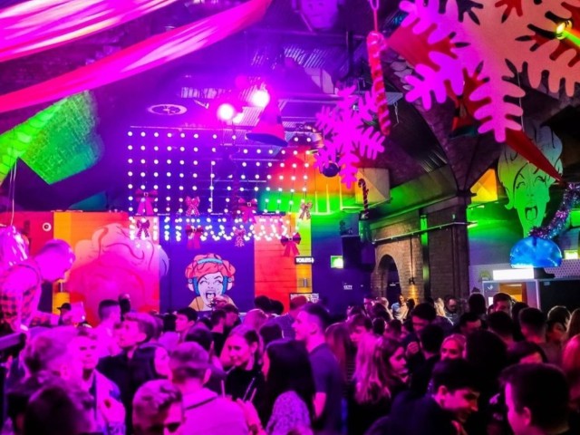 VIP Package | Popworld image